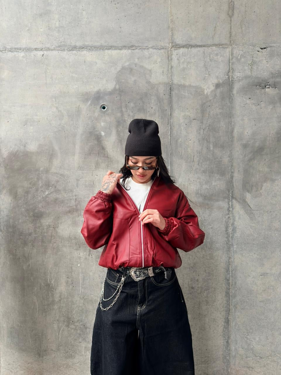 CHAQUETA PILOTO CUERINA CEREZA