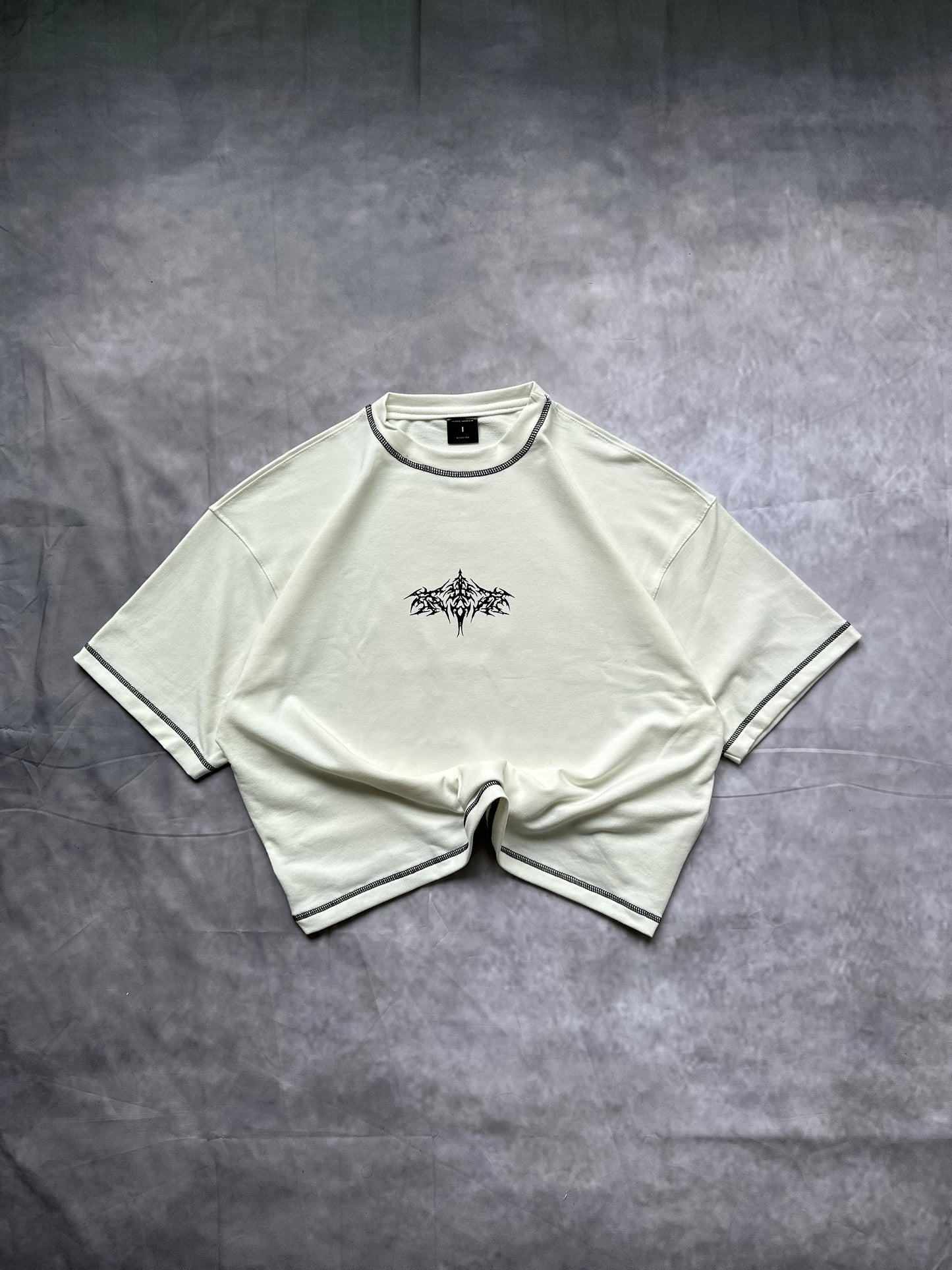 CAMISA GÓTICA “BOXIFIT” BLANCA